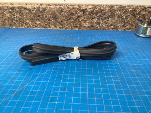 111827705 Engine Lid Seal VW